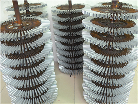 铝合金外壳（银白色）